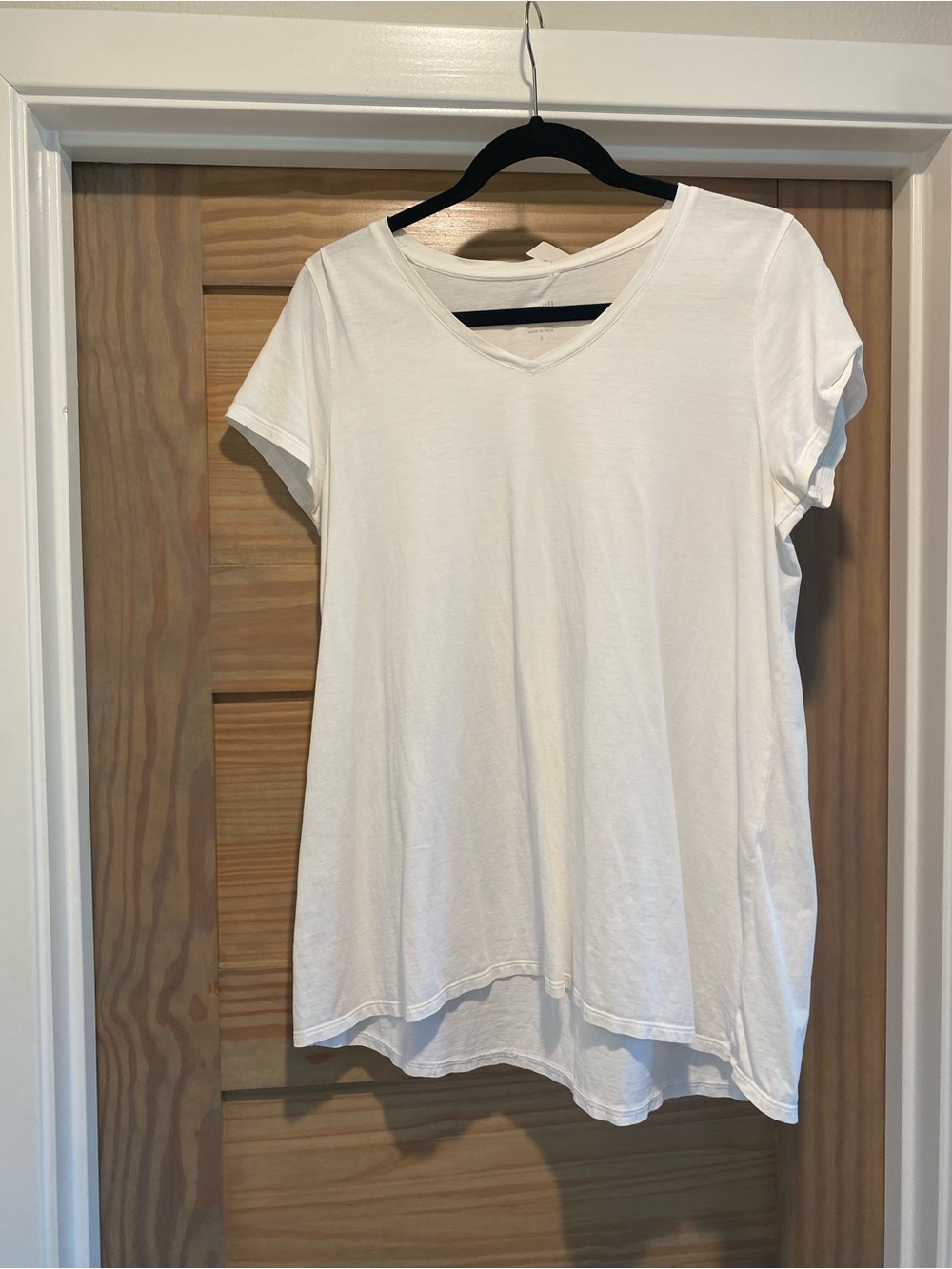 J. Jill White V-Neck Short Sleeve Tee